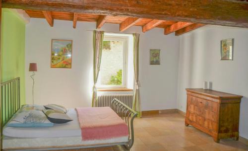 Saint-Gervais-sur-Roubion House | Provençal Farmhouse With Shared Pool In The Drôme
