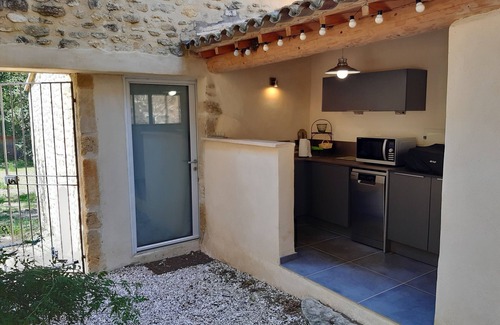 Chantemerle-les-Grignan Other | Provençal farmhouse with character, swimming pool, near Grignan, for 9/10 pers.