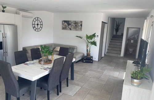 La Gaude House | Provencal detached villa