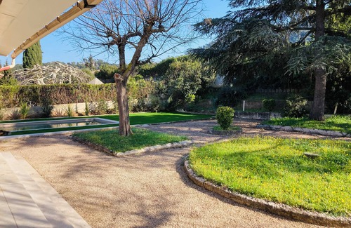 Aubagne Villa | Provencal house on flat plot with swimming pool Garlaban view