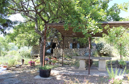 Gordes House | Provencal Mazet with dominant view of the Luberon private pool and air conditioning