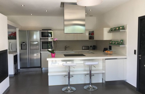 Antibes Villa | PROVENCAL RENOVATED, MN 9 SAND BEACH WALK
