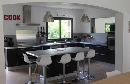 Entrechaux House | Provencal Villa: 4 Bedrooms and heated pool