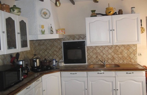 Regusse Villa | Provencal villa + stone bungalow with quiet enclosed patio and private pool