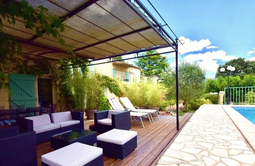 Pouzilhac House | PROVENCAL VILLA SWIMMING POOL GARDEN UZES 10 PEOPLE