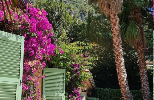 Saint-Jeannet Villa | Provençal Villa with private heated pool and fantastic Sea & Montain views