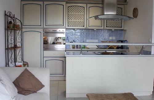 Golfe Juan Apartment | Provence modern 3 rooms seaview apartment on the beach. Air conditioned. Car park