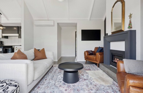 Martinborough House | Provence on Cologne - Martinborough Holiday Home