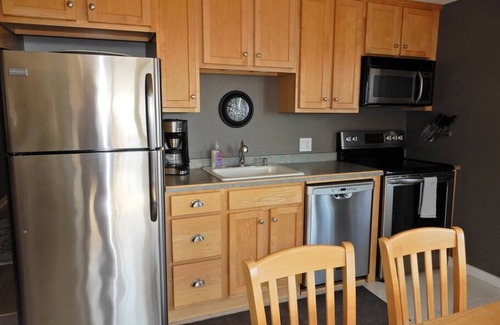 Provincetown Condo | Provincetown 2br Beach Beauty on the Bay Water View