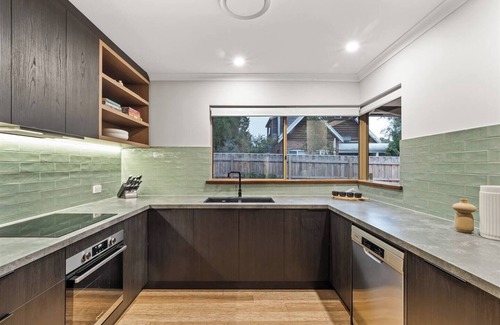 Dunsborough House | Prowse Beach House Family Fun and Ocean Adventures