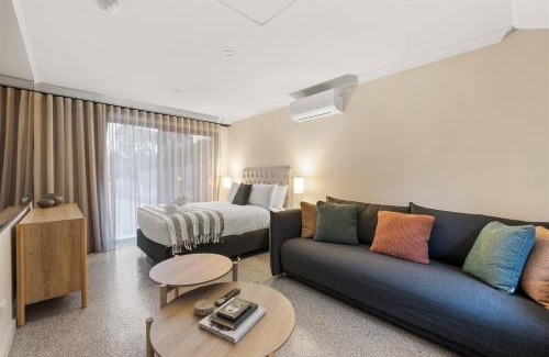 Dunsborough House | Prowse Beach House - Family Fun & Ocean Adventures