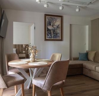 Zakopane Apartment | Przytulny apartament przy Potoku 26 w centrum Zakopanego - bezpłatny parking i klimatyzacja