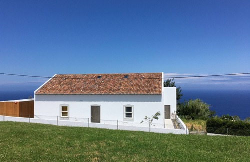Nordeste House | East House - Old Tea Factory