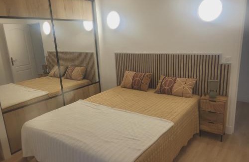 Herouvillette Apartment | Pti logement chaleureux