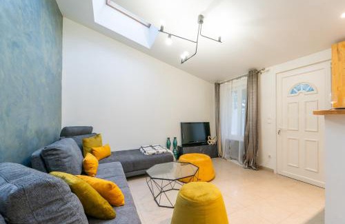 Rosny-sous-Bois Apartment | Ptit Van Gogh
