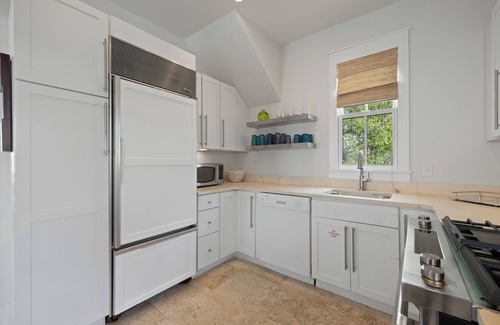 Rosemary Beach House | PTO Carriage House - Large Comfy Carriage House with Full Kitchen!