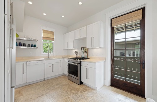 Rosemary Beach House | PTO Carriage House - Large Comfy Carriage House with Full Kitchen!