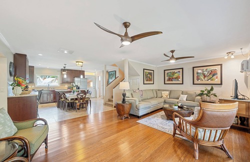 Historic Lahaina Front Street House | PU 153-4 Spacious and Quiet 3Bedroom Townhouse in Lahaina; Just Steps to Beach