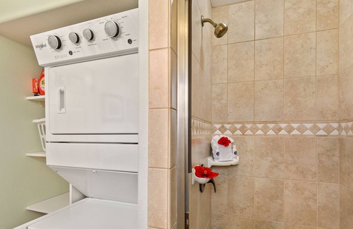Downtown Lahaina House | PU 35-2 Relax, Recharge, Make Memories at Our Beachside Townhome; Near the Beach