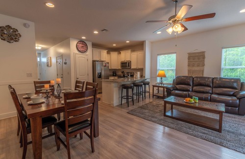 Thomas Drive House | PUBLIX SPORT-POOL-BEACH CLOSE-TOWNHOUSE