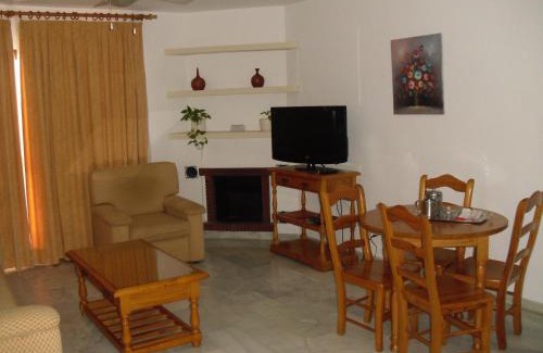 Benalmadena Costa Resort | Pueblo Evita