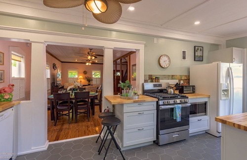 Key West Historic District House | *PUERTA CORALINA @ OLD TOWN* Cottage Near Duval + LAST KEY SERVICE.