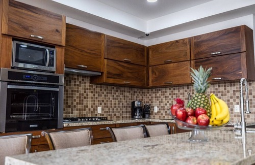 South Shore Hotel Area Villa | Puerto Vallarta amazing Beachfront Home, Chef included, heated infinite pool.