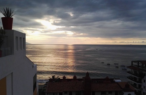 Amapas Condo | Puerto Vallarta Romantic Zone Condo, In V177.Few Steps From Beach.
