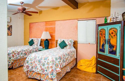 Las Conchas House | Puesta del Sol by FMI Rentals