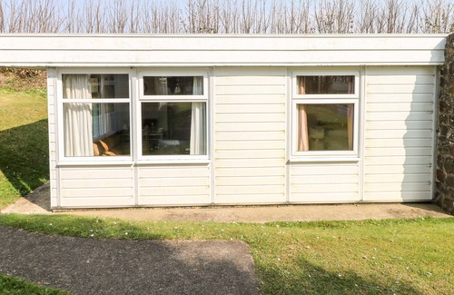 Haverfordwest Cottage | PUFFIN CHALET, family friendly, with a garden in Roch
