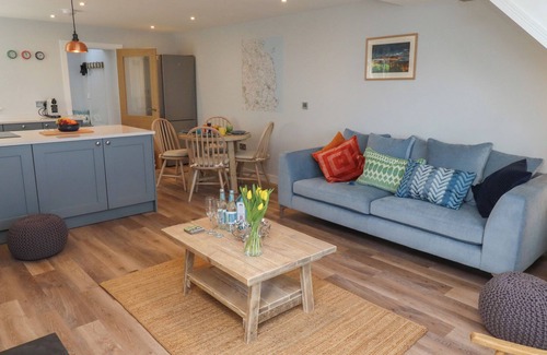 Craster Cottage | PUFFIN COTTAGE, family friendly, character holiday cottage in Craster
