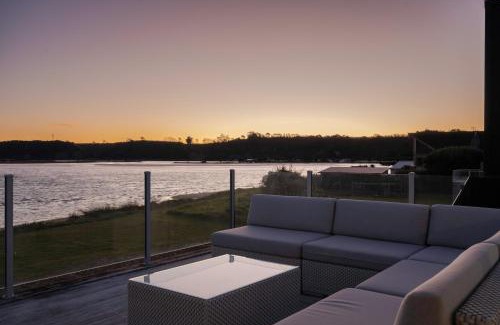 Pukehina House | Pukehina Estuary Sunset Views Holiday Home