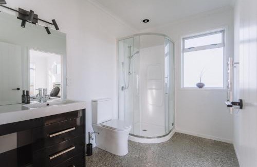 Pukehina Villa | Pukehina Retreat and Lodge