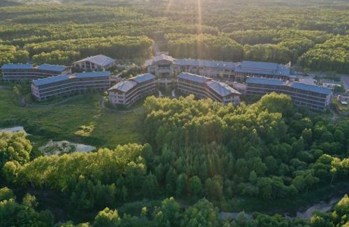 Changbai Mountain West Slope Hotel | Pullman Changbaishan Resort