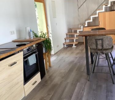 Seeheim-Jugenheim Apartment | Pulvermühle - 3 Zimmer Maisonette inkl Bad am Stettbach im NATURA 2000 Gebiet mit 12500 qm Garten