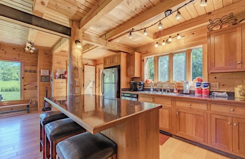 New Plymouth Cabin | Pumpkin Ridge Barn + Stable: 2 spaces, 1 rate, guest limits apply, 100 acres