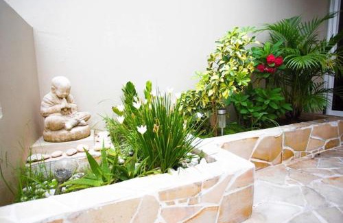 Punaauia Apartment | Punauia Quiet apartment with sea view