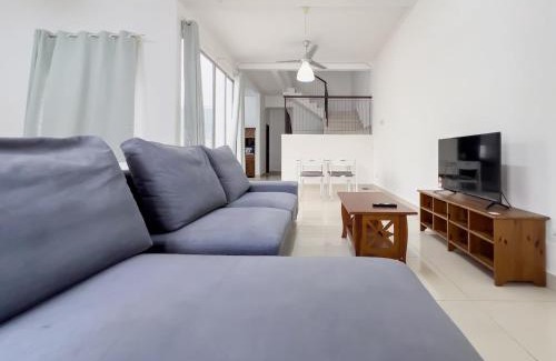 Bandar Puncak Alam House | Puncak Alam 3 Bdroom, Eco Grandeur, Uitm, Netflix