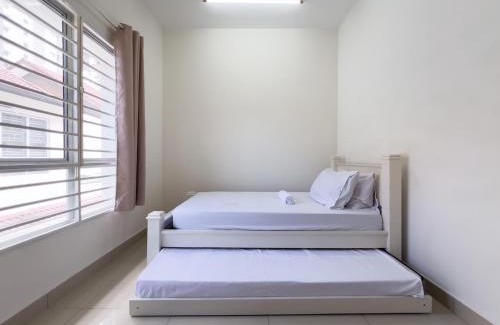 Bandar Puncak Alam House | Puncak Alam 3 Bdroom, Eco Grandeur, Uitm, Netflix