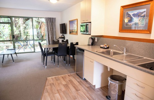 Franz Josef Glacier Apartment | Punga Grove