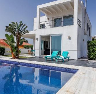 Cabrita Villa | Punta Carnero - Villa de ensueño