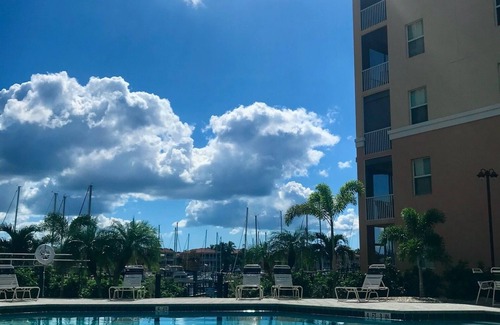 Burnt Store Marina Condo | Punta Gorda 2 Bedroom Retreat w/balcony (Bi-weekly-monthly)