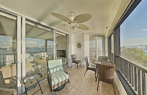 Punta Rassa Condo | Punta Rassa #202 PICTURESQUE WATERFRONT 2 BED CONDO MINUTES FROM SANIBEL