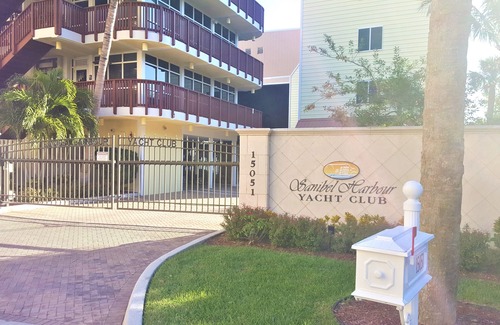 Punta Rassa Condo | Punta Rassa Condo - Outstanding Waterfront View of Sanibel Island!