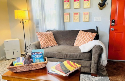 Royal Hawaiian Estates Cottage | Puolani Iki-Sweet lil cottage near National Park
