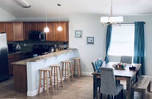 Port Aransas House | ¡Pura Playa! Home, Cart & Private Pool! Dogs ok!