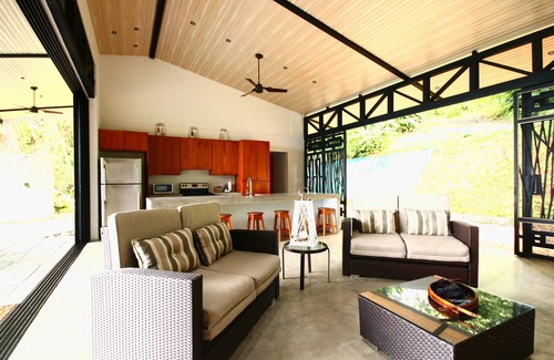 Ballena House | Pura Uvita - Whale's Tail Ocean View, Modern home w/salt water pool