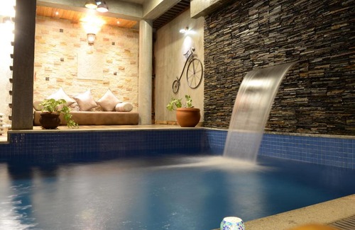 Doddaballapur House | Pura Vida - Boutique Pool HomeStay