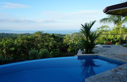 Ballena House | Pura Vida within your reach!