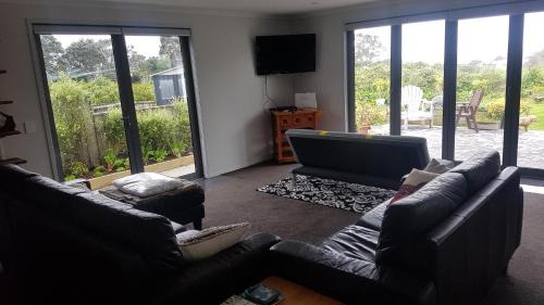 New Plymouth Bed & Breakfast | Purakau Bed & Breakfast